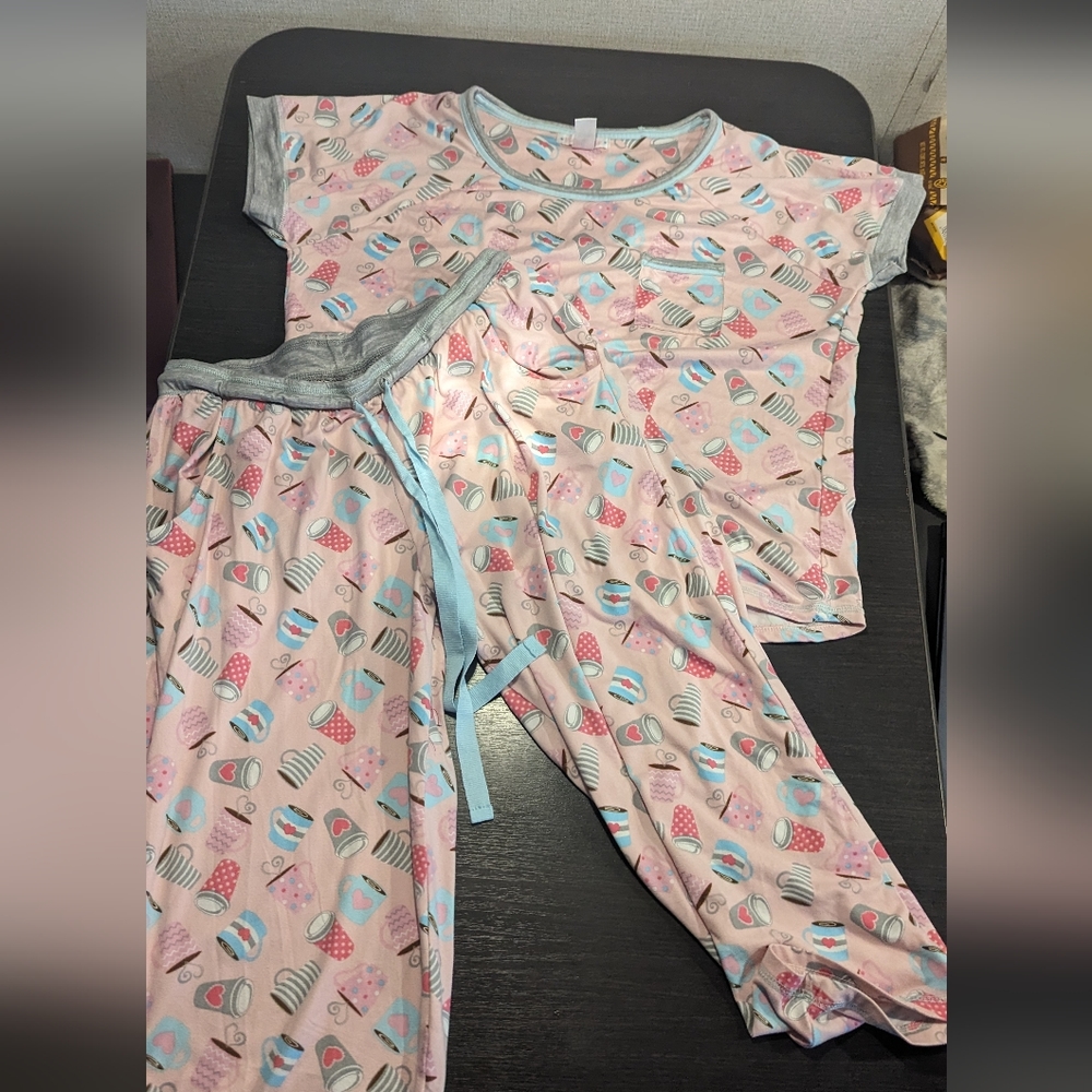 Pink pj set, brand- pillow talk, large